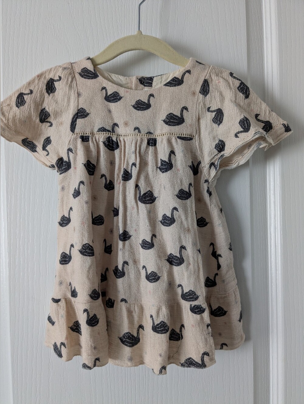 Girls Baby ZARA Muslin Cream Dress with Swan Print 18/24